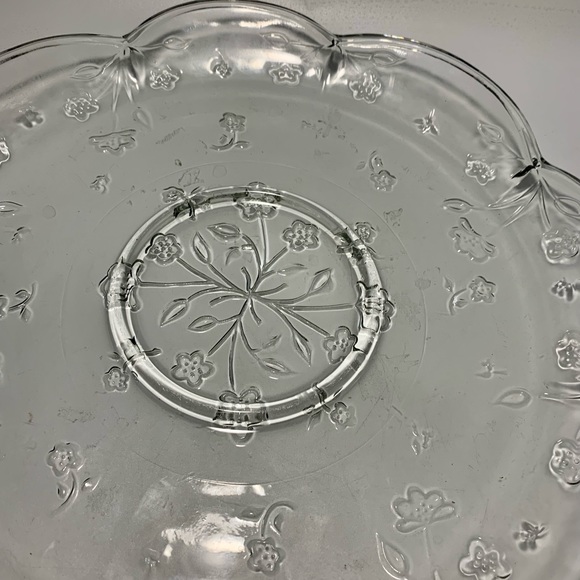 COPY - 1990s Anchor Hocking Chip & Dip Set, Savannah Pattern, Embossed Florals - Picture 6 of 9